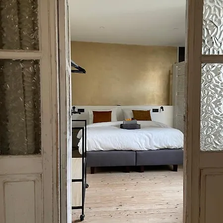 Stayatsea Retro Apartment